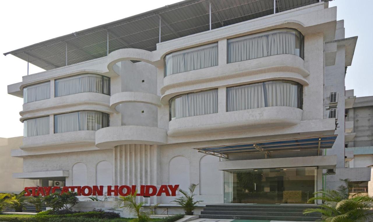 Staycation Holiday Navi Mumbai Exterior photo